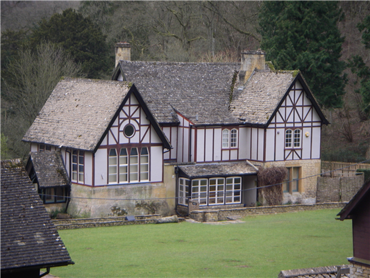 The west facade of the 19th century shooting lodge © National Trust